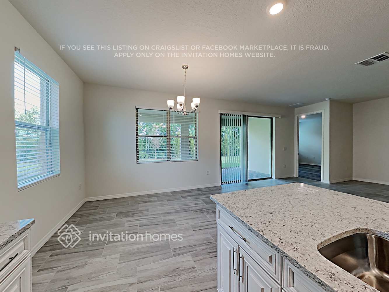 Building Photo - 1523 Lyonsdale Ln