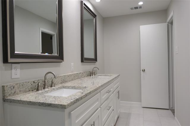 Building Photo - 7023 Briarmeadow Dr