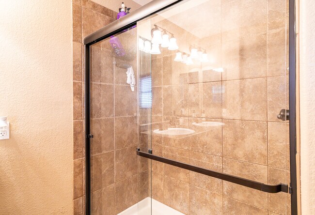 Building Photo - 2681 Stonecrop Ridge Grove