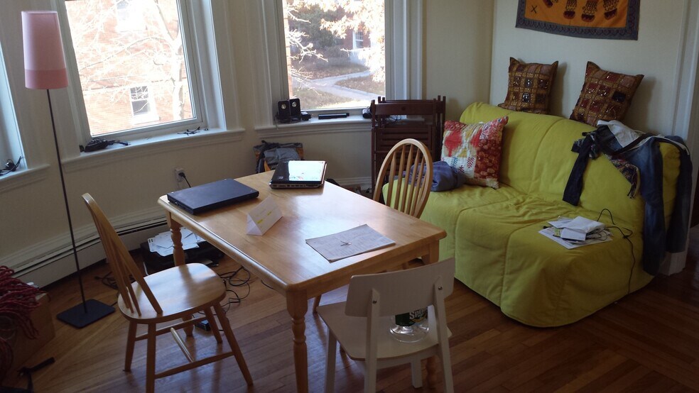 Building Photo - 19 Green St