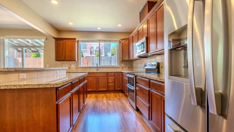 Building Photo - 1443 Farina Lp SE