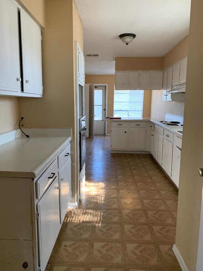 Building Photo - 722 Stephanie Dr