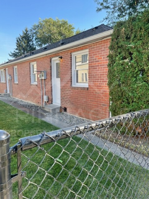 Building Photo - 31 Chicago Ave