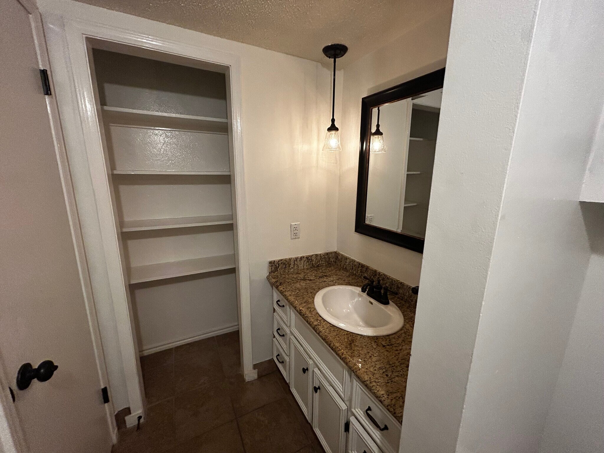 Building Photo - 4434 Harlanwood Dr