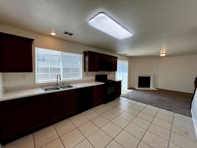 Building Photo - 1230 Sunup Dr