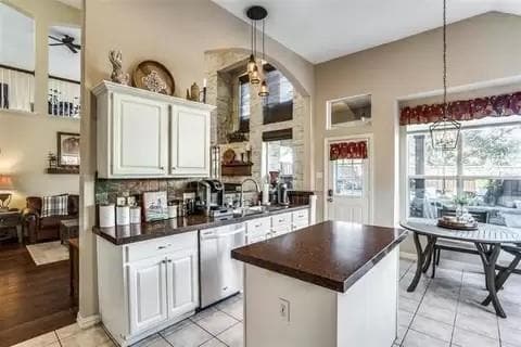 Building Photo - 3609 Ironstone Dr
