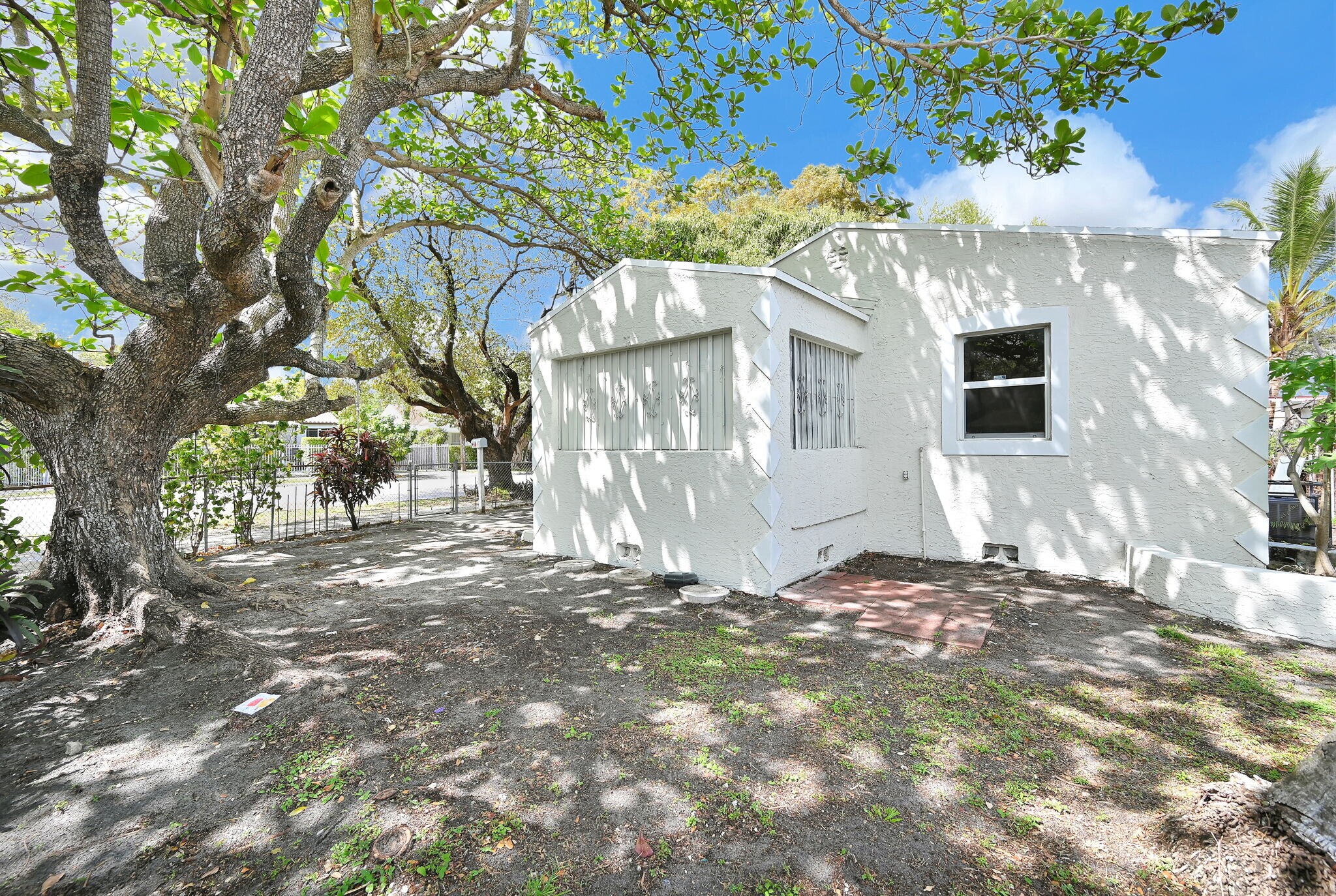 Building Photo - 299 NW 43rd St