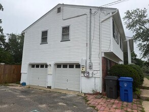 Building Photo - Spacious 4-Bedroom Home on a Large Lot in Toms River