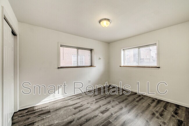 Building Photo - 3844 Park Ave