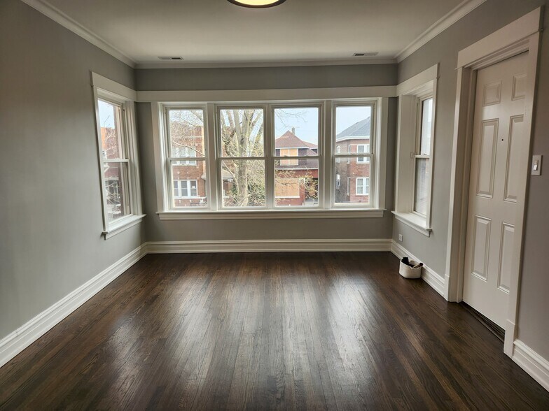 Building Photo - 5230 W Deming Pl