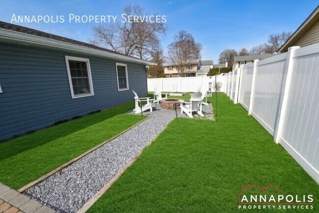 Building Photo - 2500 Symphony Ln