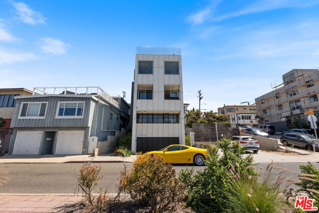 Building Photo - 3410 Hermosa Ave