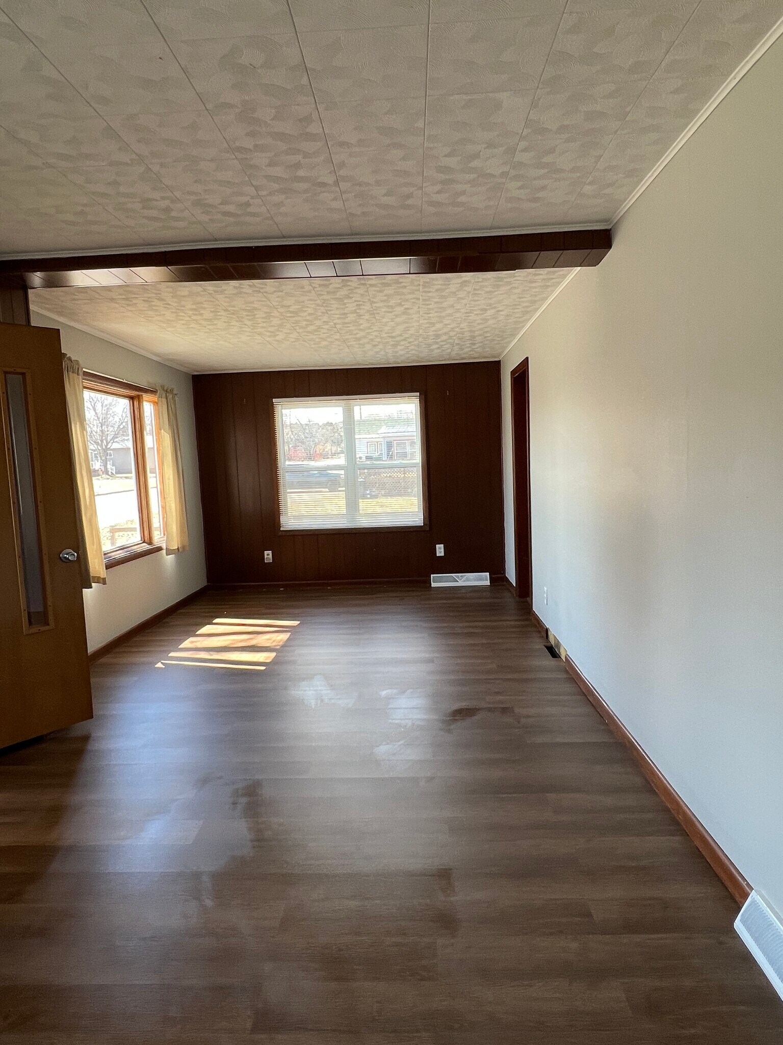 Living Room - 2301 Presque Isle Ave