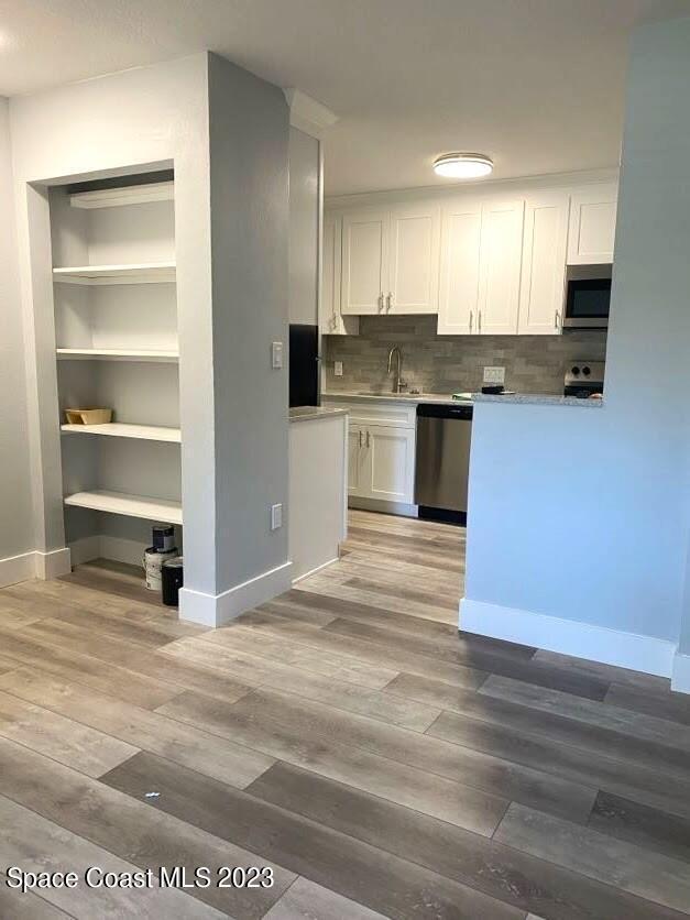 Building Photo - 225 S Tropical Trail