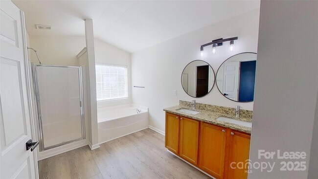Building Photo - 4813 Stowe Derby Dr