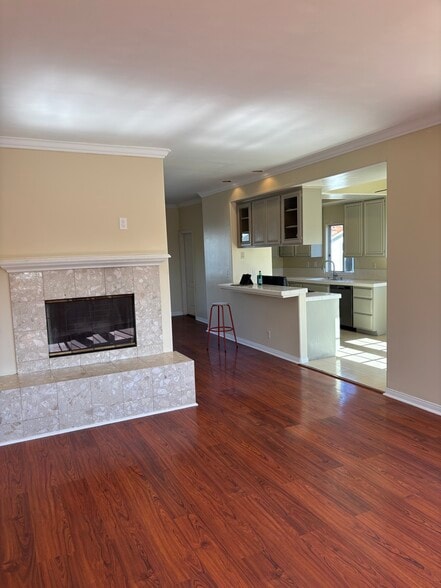 Primary Photo - 212 N Catalina Ave