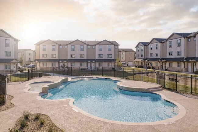 Building Photo - 12603 Telge Rd