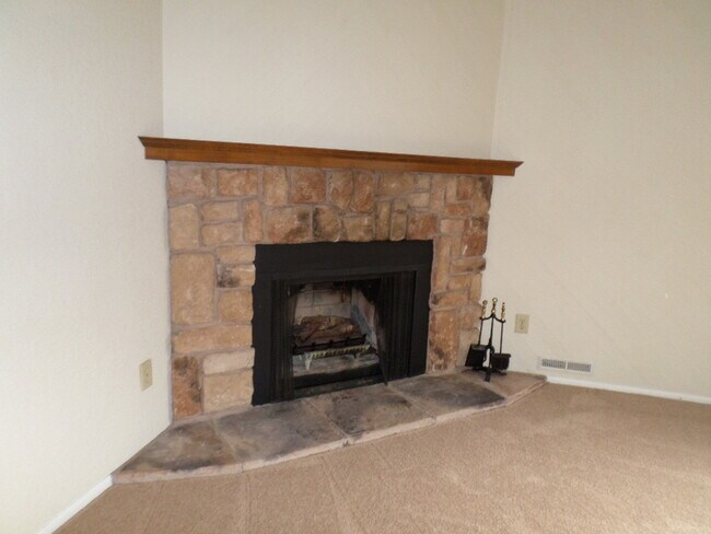 Building Photo - 1149 Progress Dr