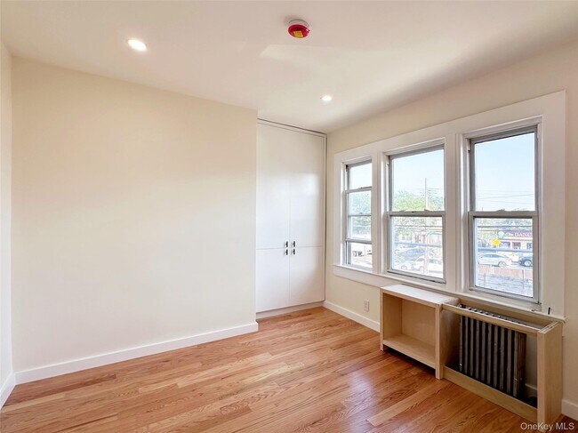 Building Photo - 79-65 69th Rd