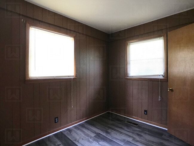 Building Photo - Charming 1930's 3-Bedroom Cottage in Mulga...