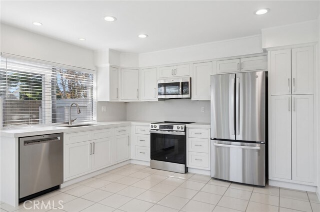 Building Photo - 8822 Bellshire Dr