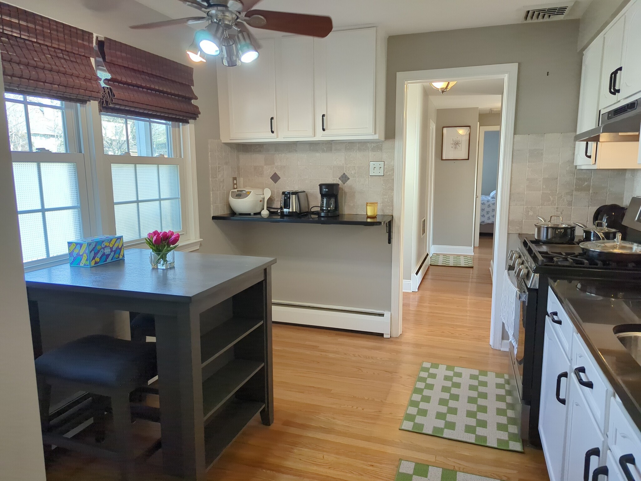 Building Photo - 89 Hedgerow Dr