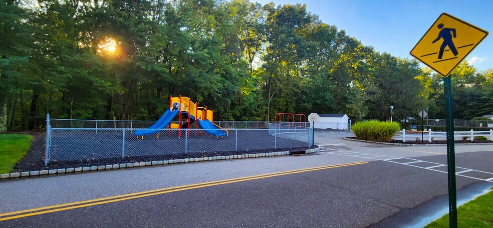 Community play area - 1103 Roseberry Ct