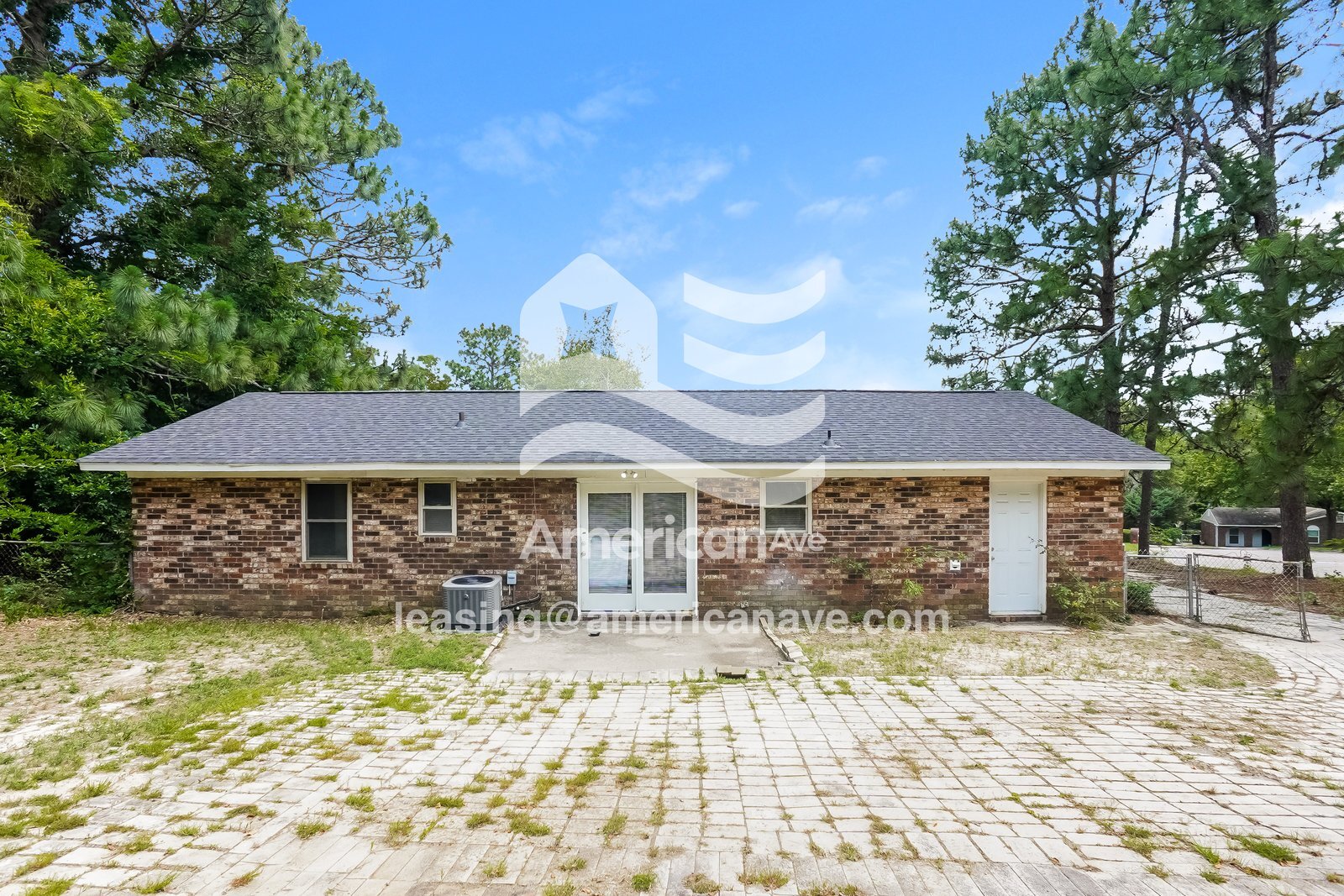 Building Photo - 3429 Kensington Dr S