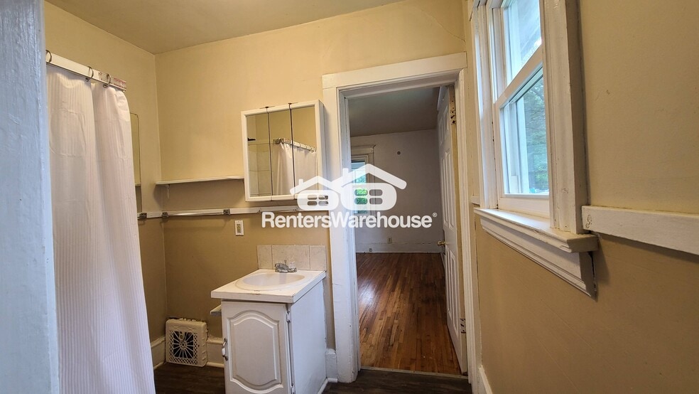 Building Photo - 101 S 3rd St