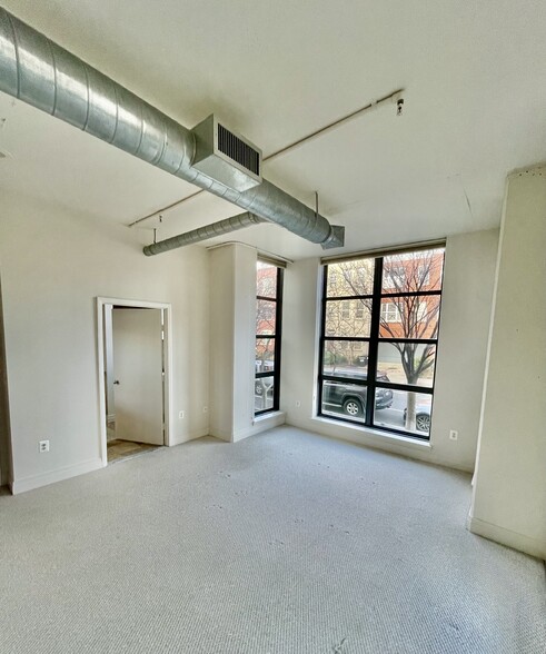 Building Photo - 2020 12th St NW