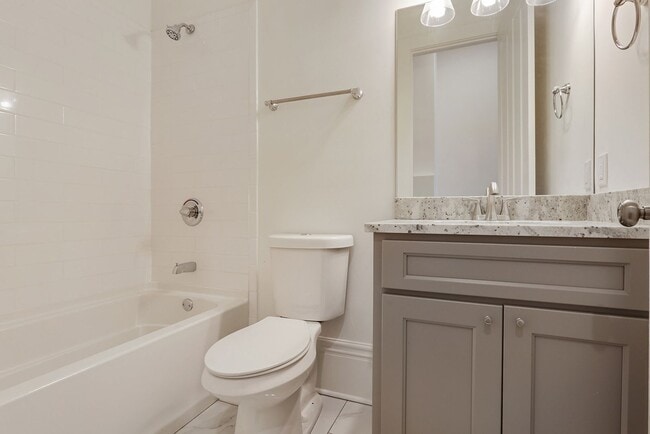 Building Photo - 2123 S Liberty St