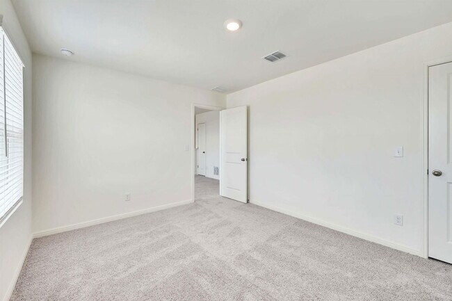 Building Photo - 413 Redfish Ln