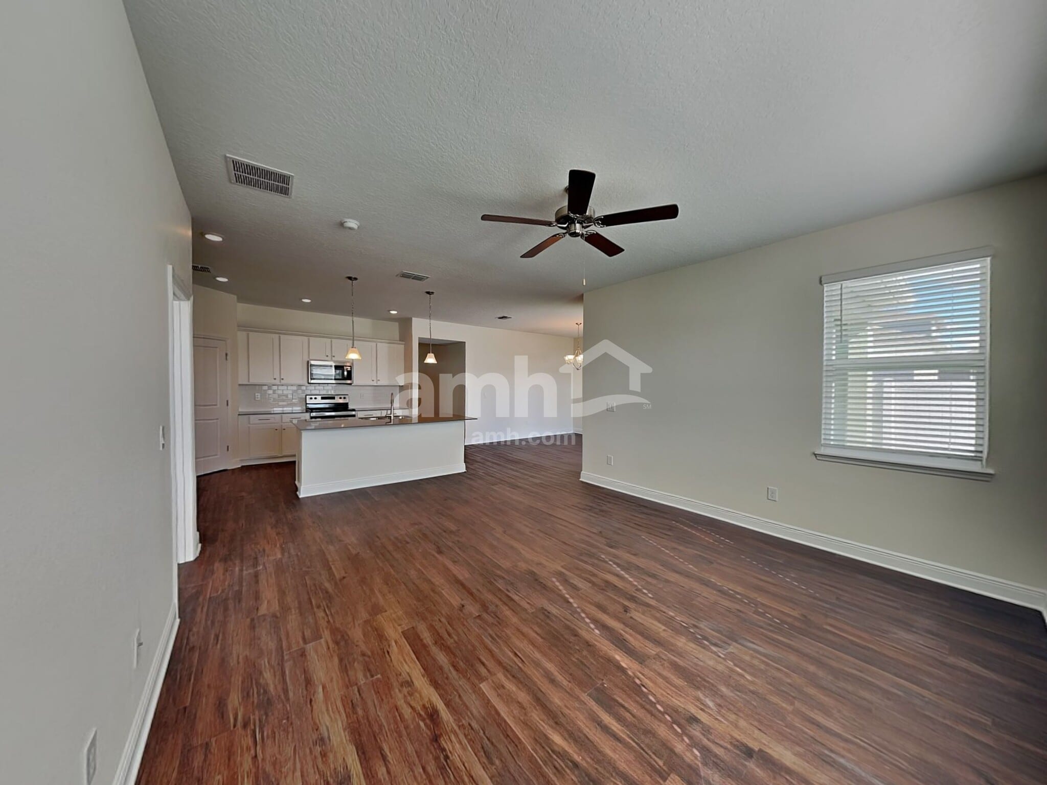 Building Photo - 1289 Sky Lks Dr