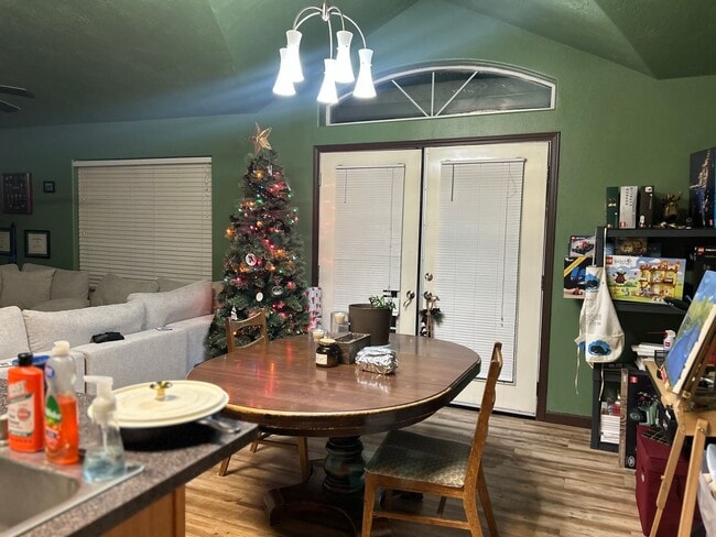 Building Photo - Century 21 Gold Rush - 3 bed, 2.5 bath (North Pole)