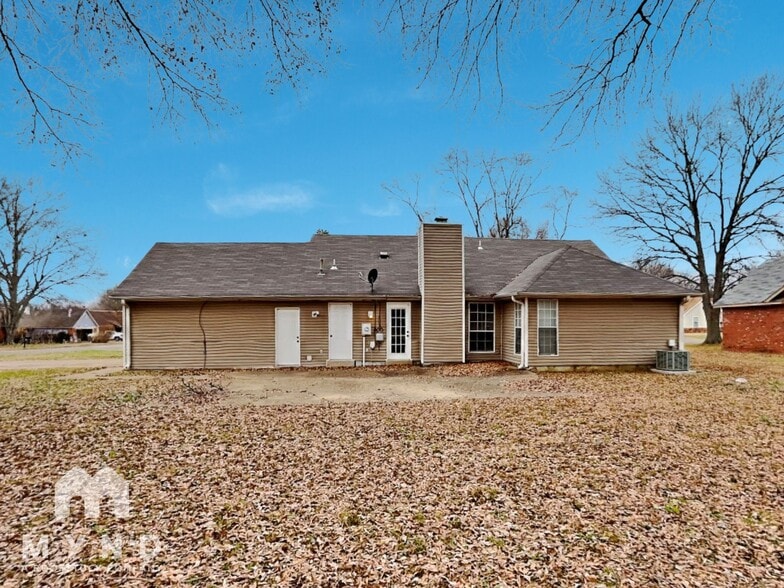 Building Photo - 7376 Charbark Point