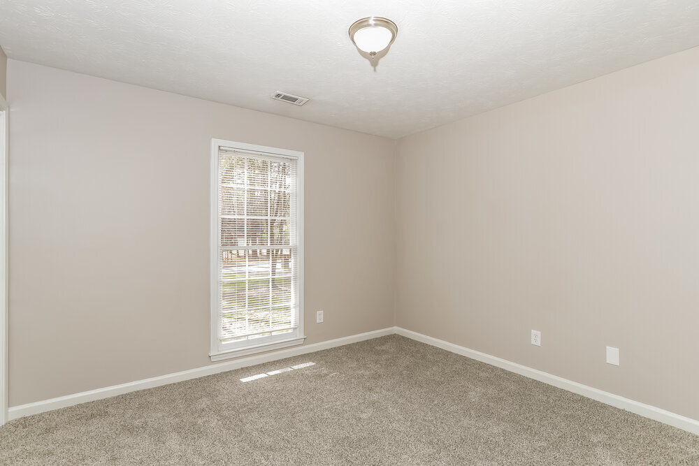 Building Photo - 3660 Cherry Creek Dr SE