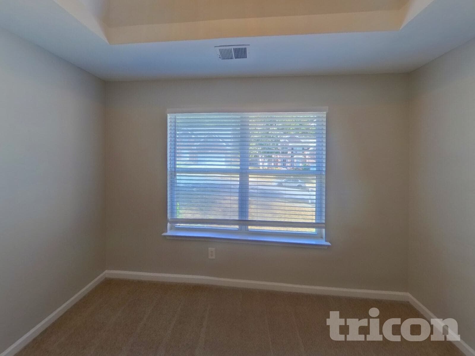 Building Photo - 11051 Southwood Dr