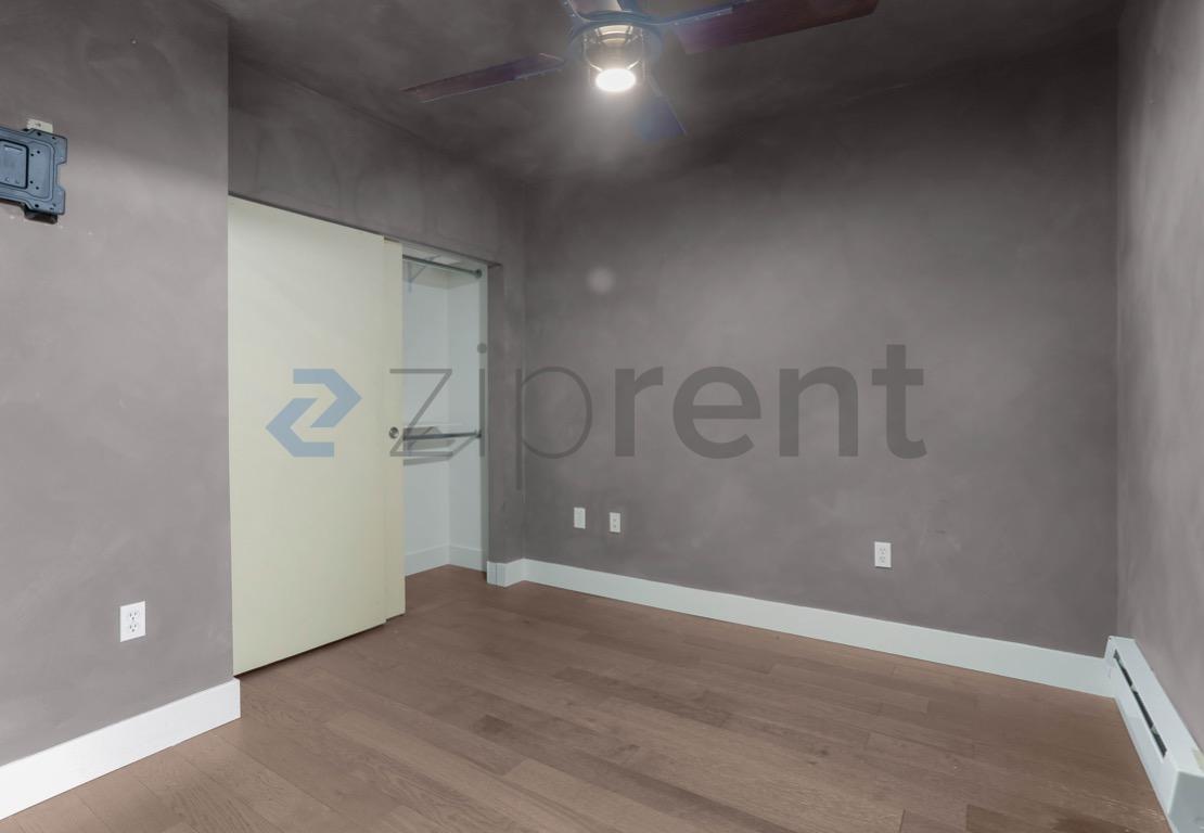 Building Photo - 530 Broadway E