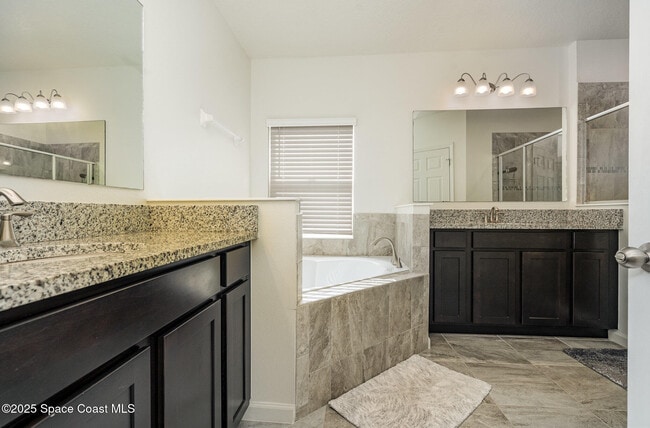Building Photo - 4028 Alligator Flag Cir