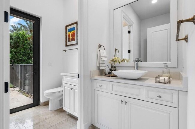 Building Photo - 7240 Lemon Grass Dr
