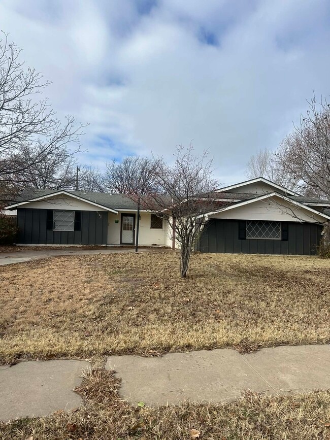 Primary Photo - 3422 Thurman St