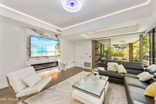 Building Photo - 7161 E Rancho Vista Dr