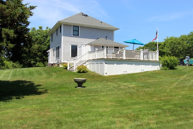 Building Photo - 351 Barlows Landing Rd