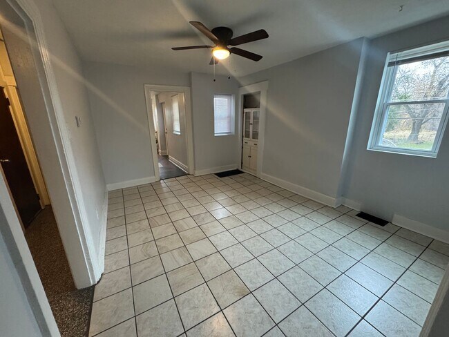 Building Photo - Charming 5BR Home in the Heart of Pittsbur...