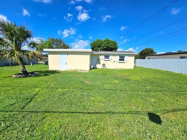 Building Photo - 10530 SW 149th St