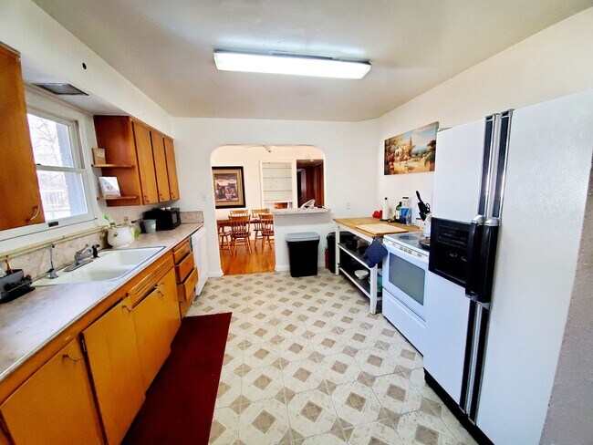 Building Photo - 910 Bungalow Ct