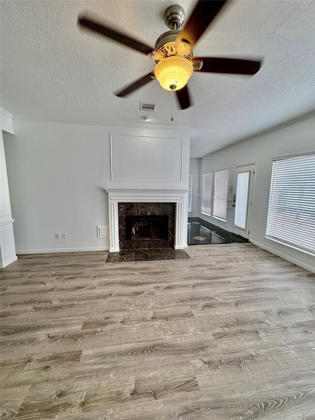 Building Photo - 6206 Paddle Wheel Dr