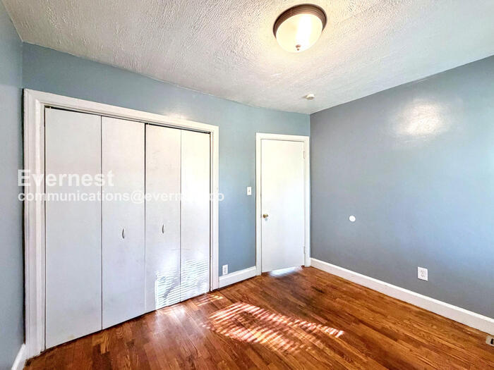 Building Photo - 18251 Brady St