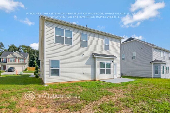 Building Photo - 920 Lakemont Dr