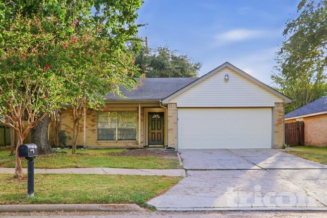Building Photo - 19311 Amistad Dr